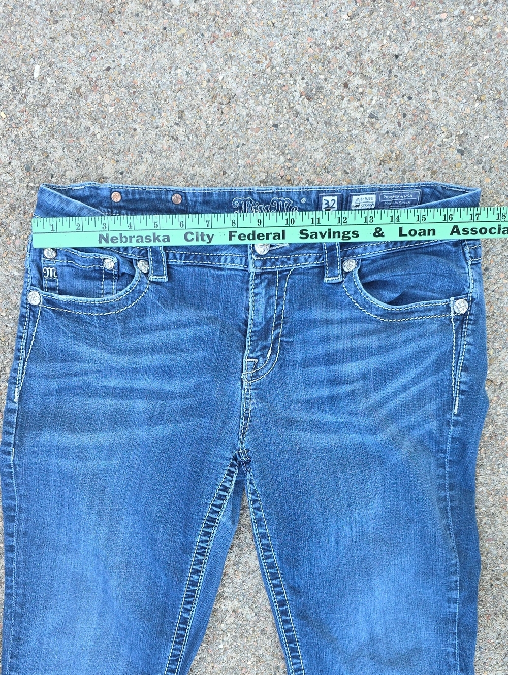 Miss Me Mid Rise Easy Straight Leg Embellished Angel Wings Denim Jeans Size 32 - Picture 11 of 14